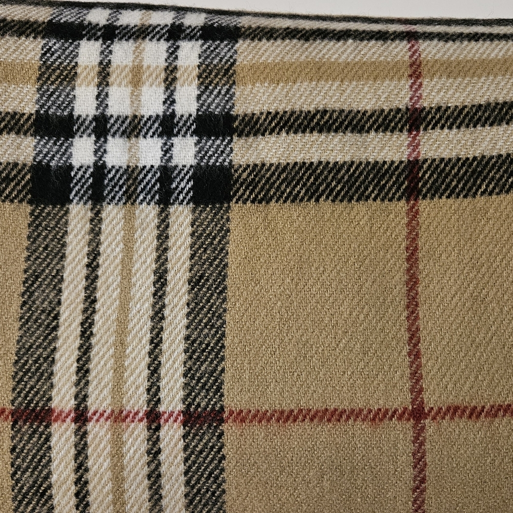Burberry-Style Scarf / Shawl with Fringe - Picture 10 of 12